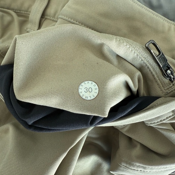 Lululemon ABC Pant - Picture 3 of 4